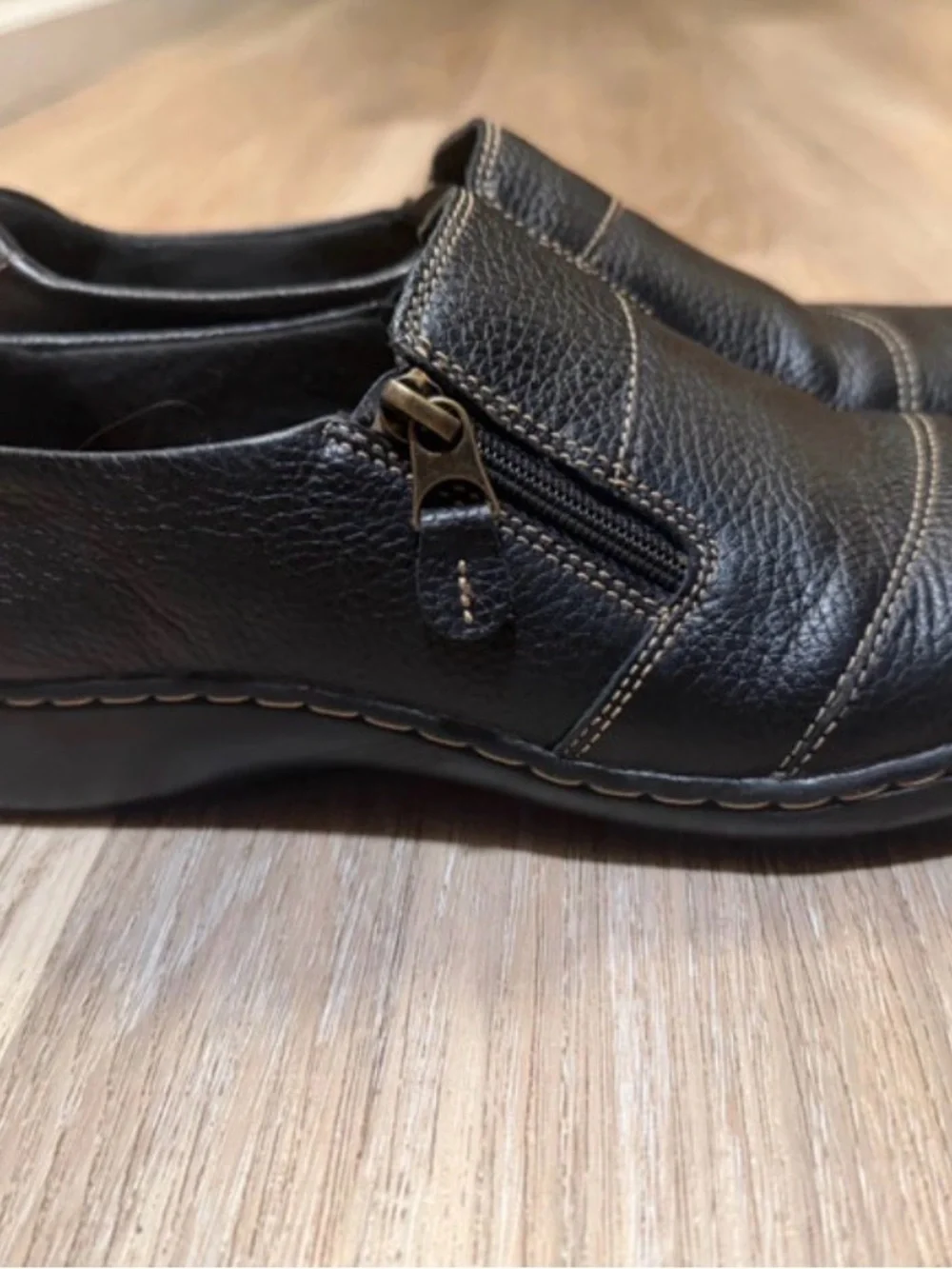 NEW Clarks Cushioned Zip Loafer Flats Size 10 Wide Womens Shoes Pebble Leather